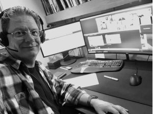 Peter Watz håller ZOOM möte hemifrån sitt hemmakontor